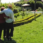 Проживание в семье Casa De Cerqueda