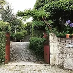 Проживание в семье Casa De Cerqueda Селорику-ди-Башту