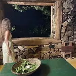 Casa De Cerqueda * Селорику-ди-Башту