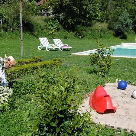 Casa De Cerqueda *