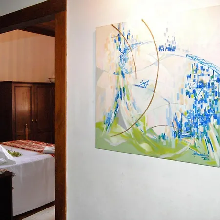 Casa De Cerqueda Castelbuono